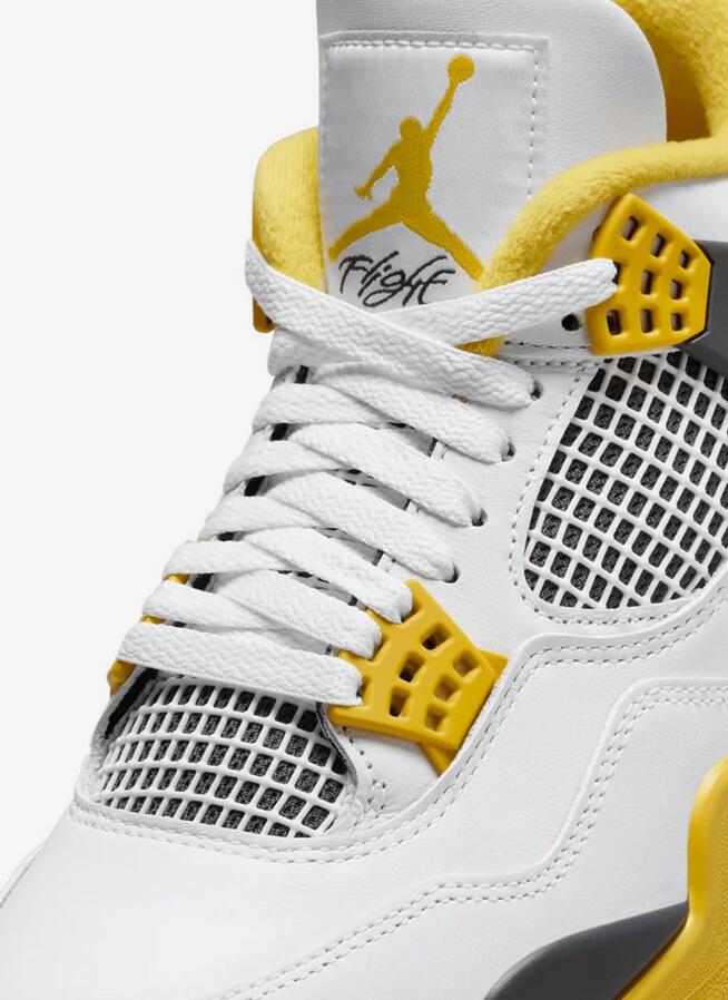 Chaussures  4 Retro Vivid Sulfur 6/7