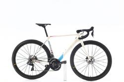 Vélo de route reconditionné · O2 CHPT3 Di2 11V · Très bon état