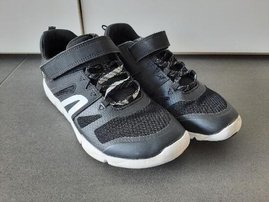 Entre Particuliers - chaussures de sport, size 38