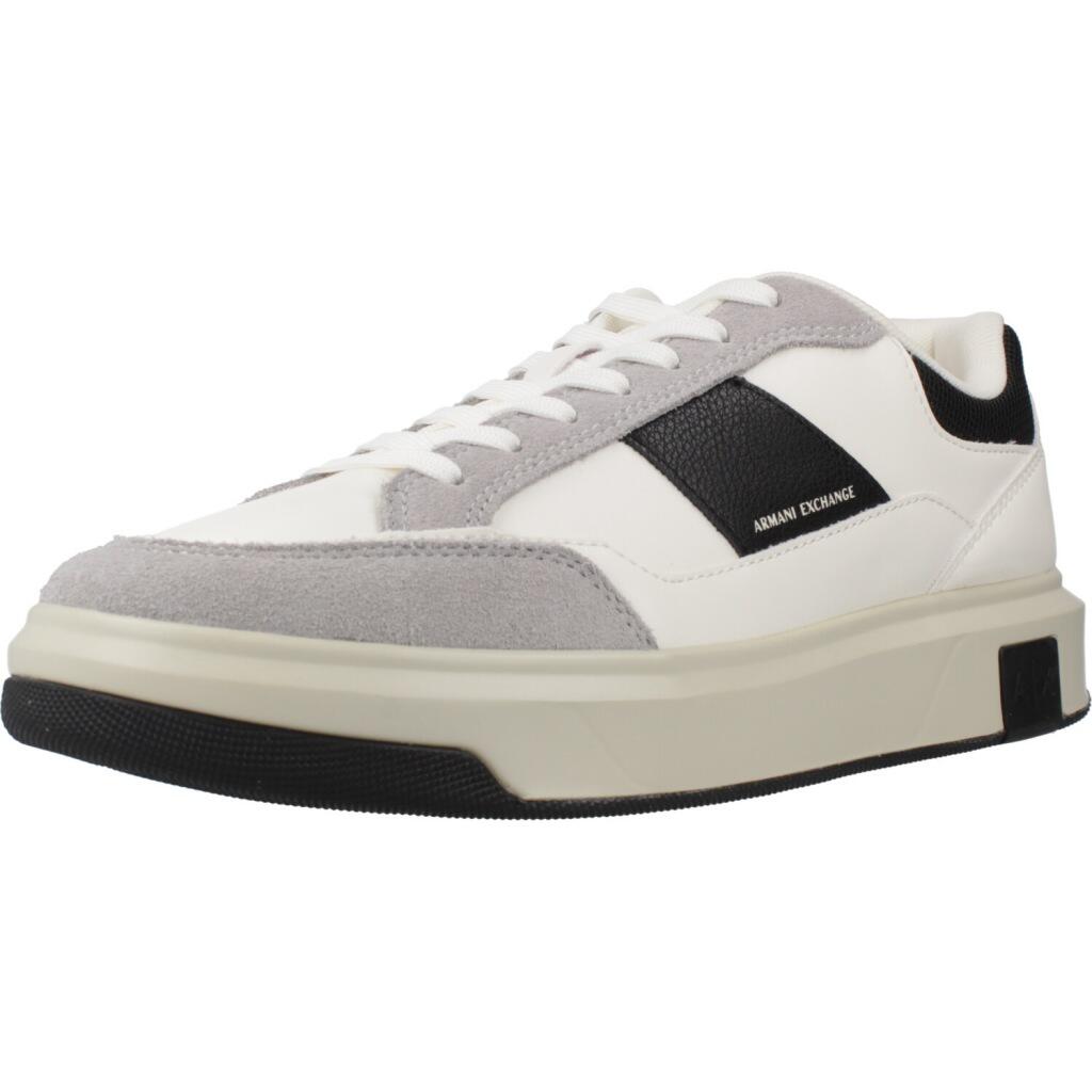 Buty ARMANI EXCHANGE XM001720 AF1752 Biały