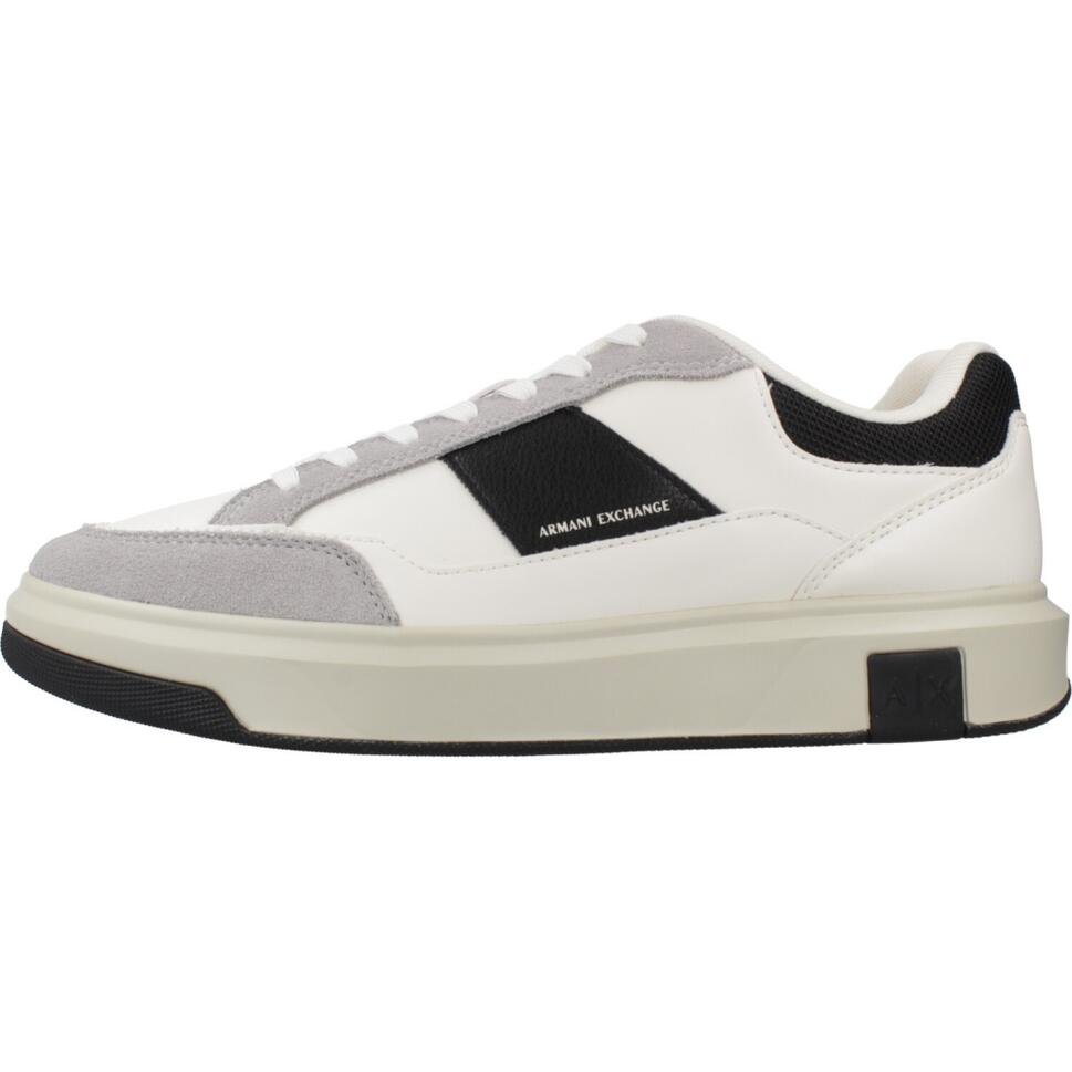 Kapcie ARMANI EXCHANGE XM001720 AF1752 Biały