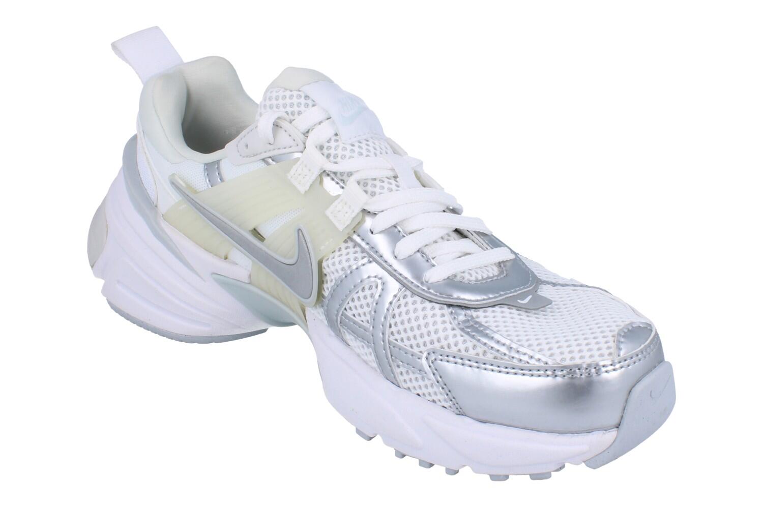 Nike V2K Run Metallic Silver White 4/6