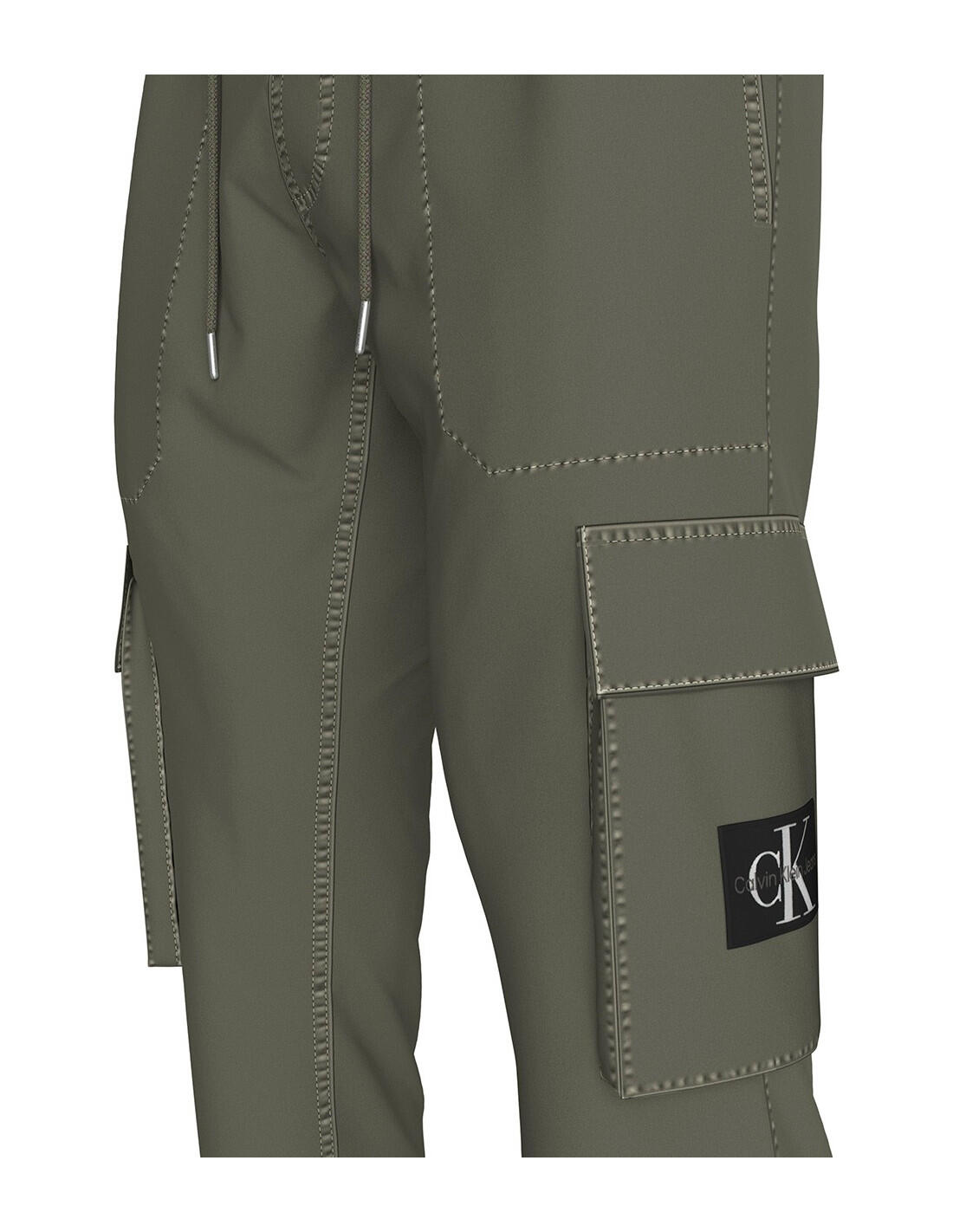 Pantalón chino Calvin Klein en color LDY-Verde 5/5