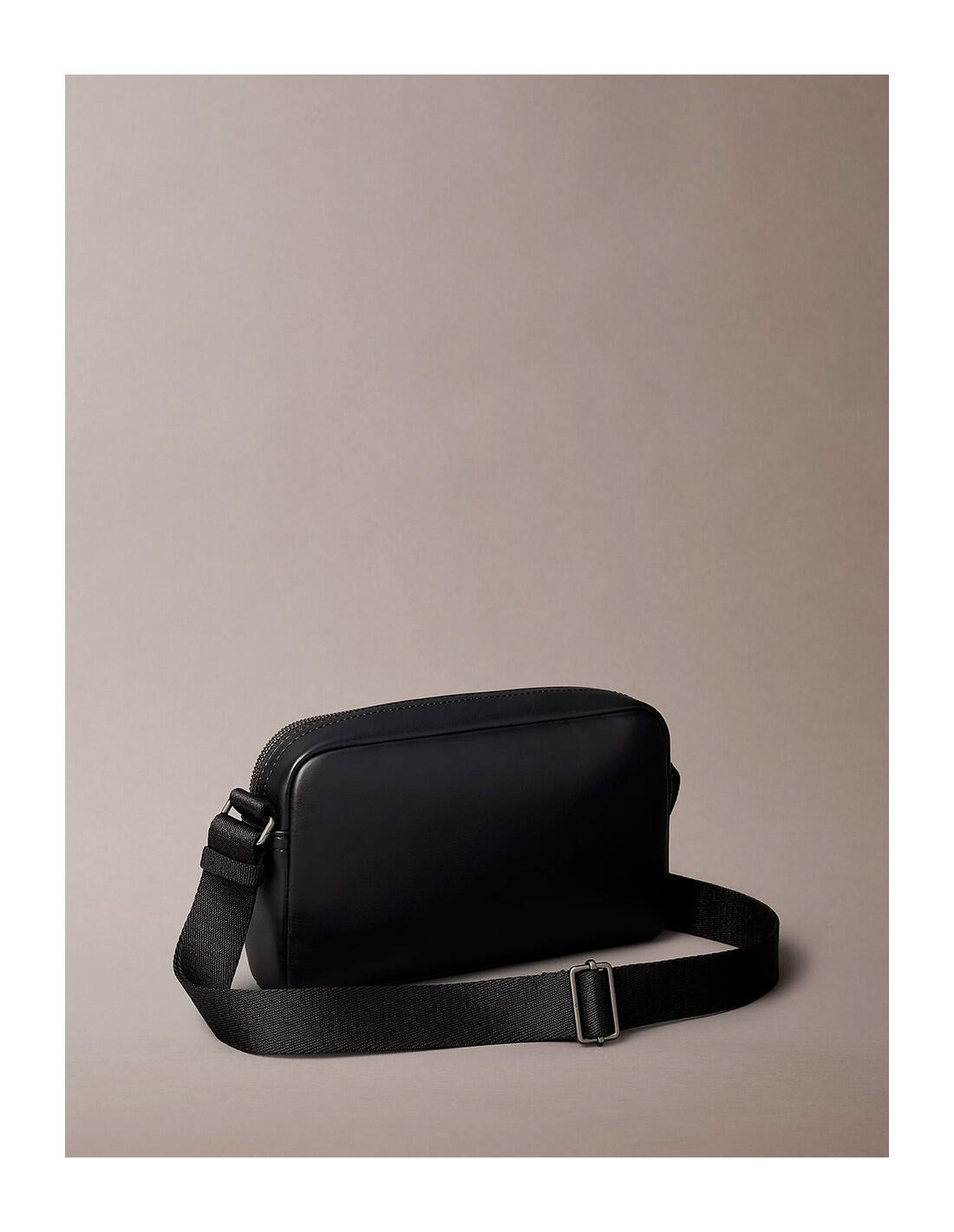 Bolso Calvin Klein en color UB1-Negro 3/5