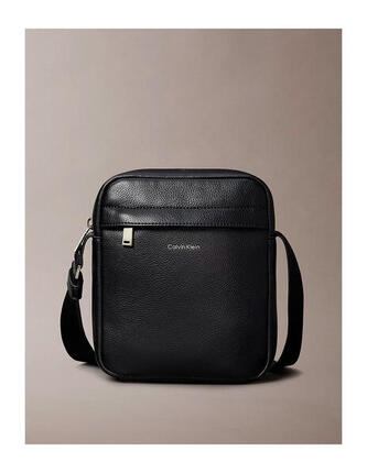 Bolso Calvin Klein en color UB1-Negro