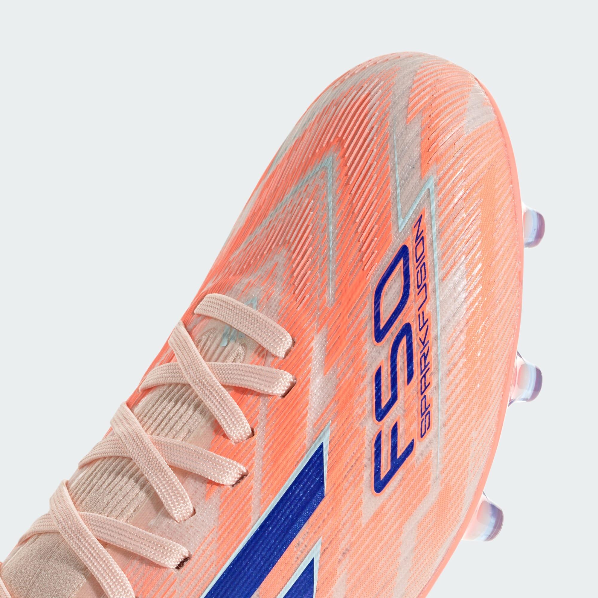 Chuteiras F50 Sparkfusion Pro para piso firme/relva artificial 6/7
