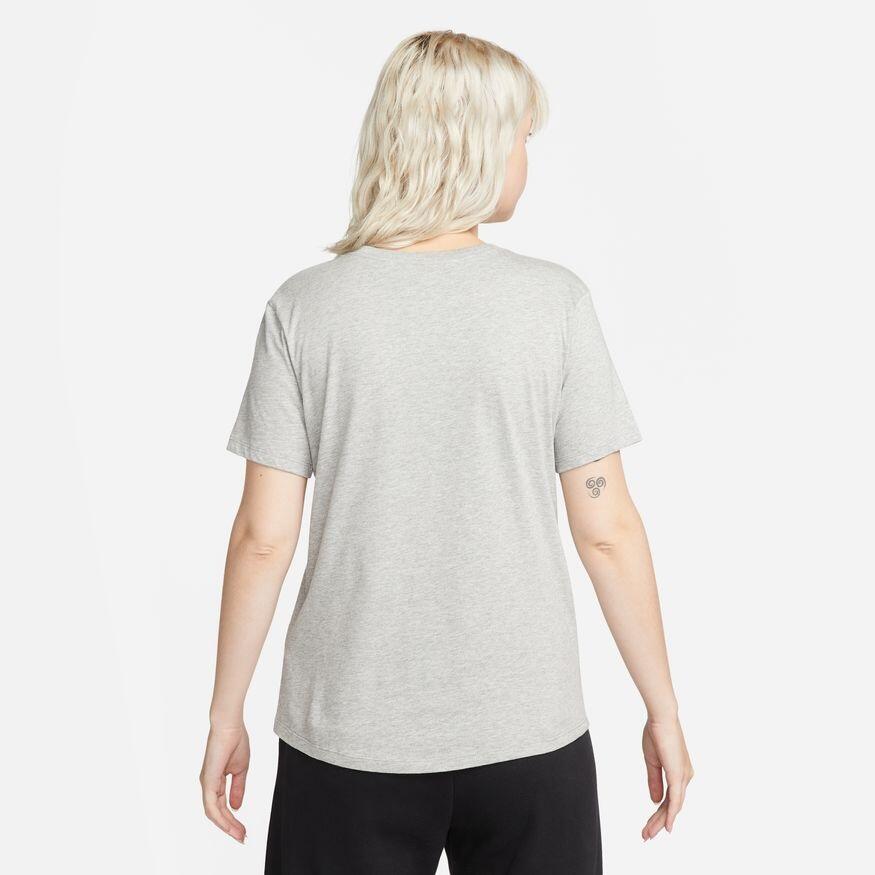 T-shirt Vrouw Nike Sportswear Club Essentials Zwart 2/5