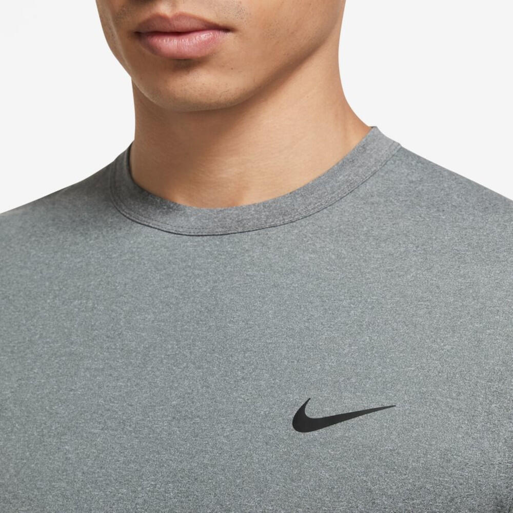 Nike Herren T-Shirt Dri-Fit UV Hyverse DV9839 3/3