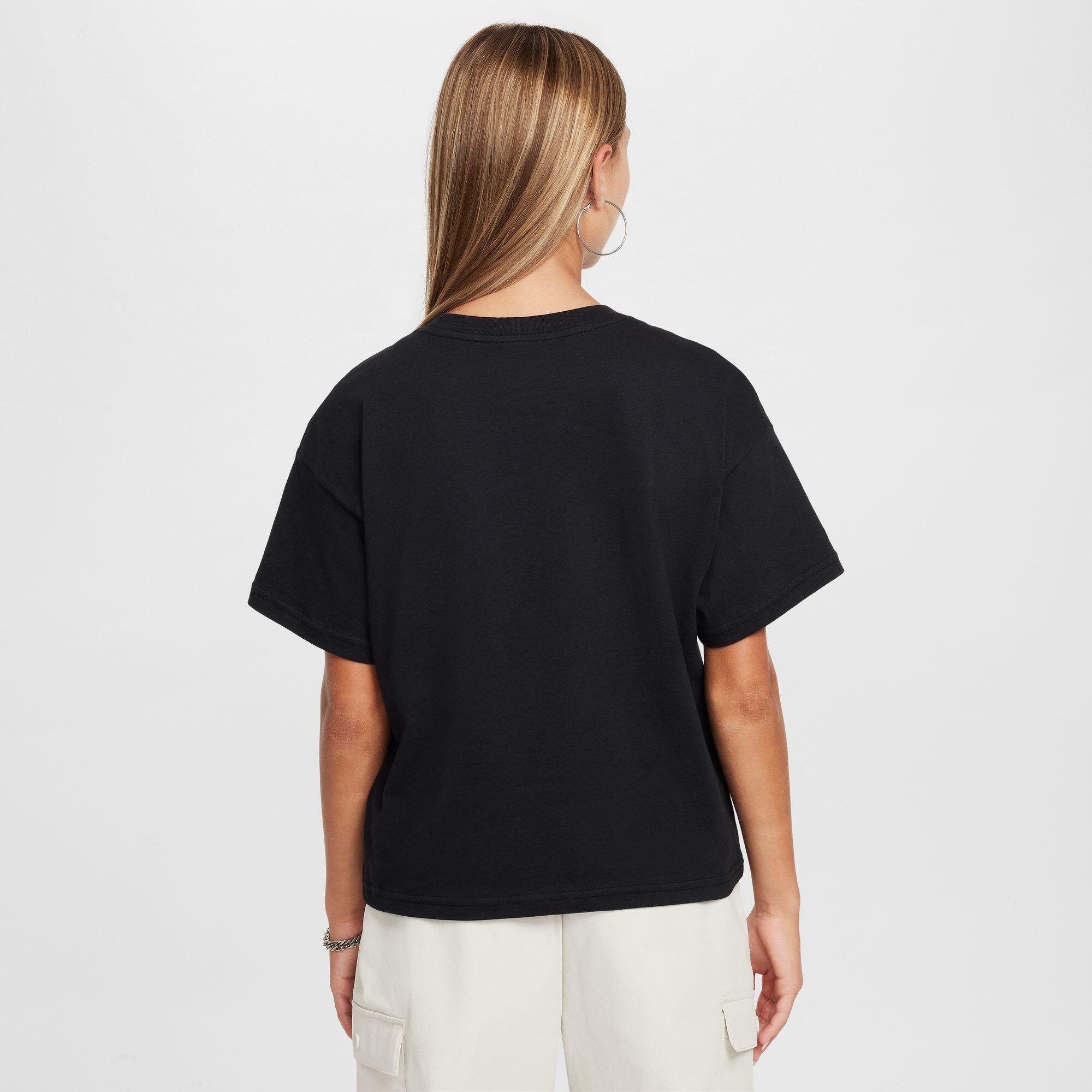 Nike Sportswear Essential T-shirt 2/3