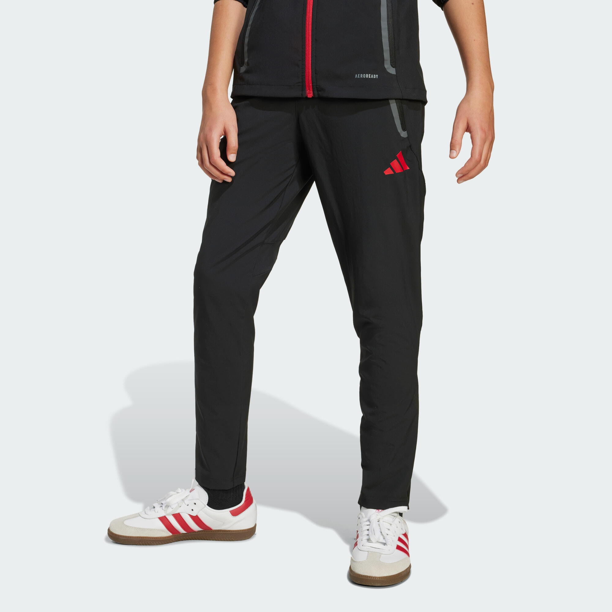 ADIDAS Kalhoty Liverpool FC Tiro 25 Competition Vis Tech Travel