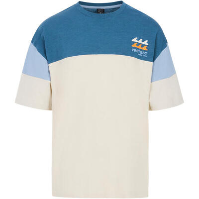 T-shirt protest duel