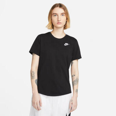 Nike sportswear club essential t-shirt vrouwen