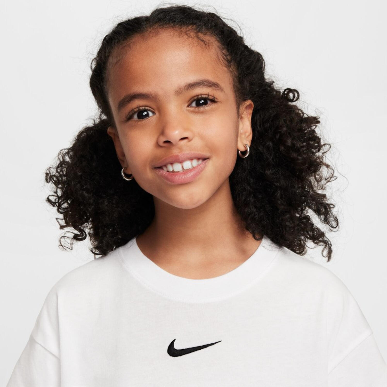 Nike Mädchen T-Shirt Big Girls Sportswear FZ5539 3/6