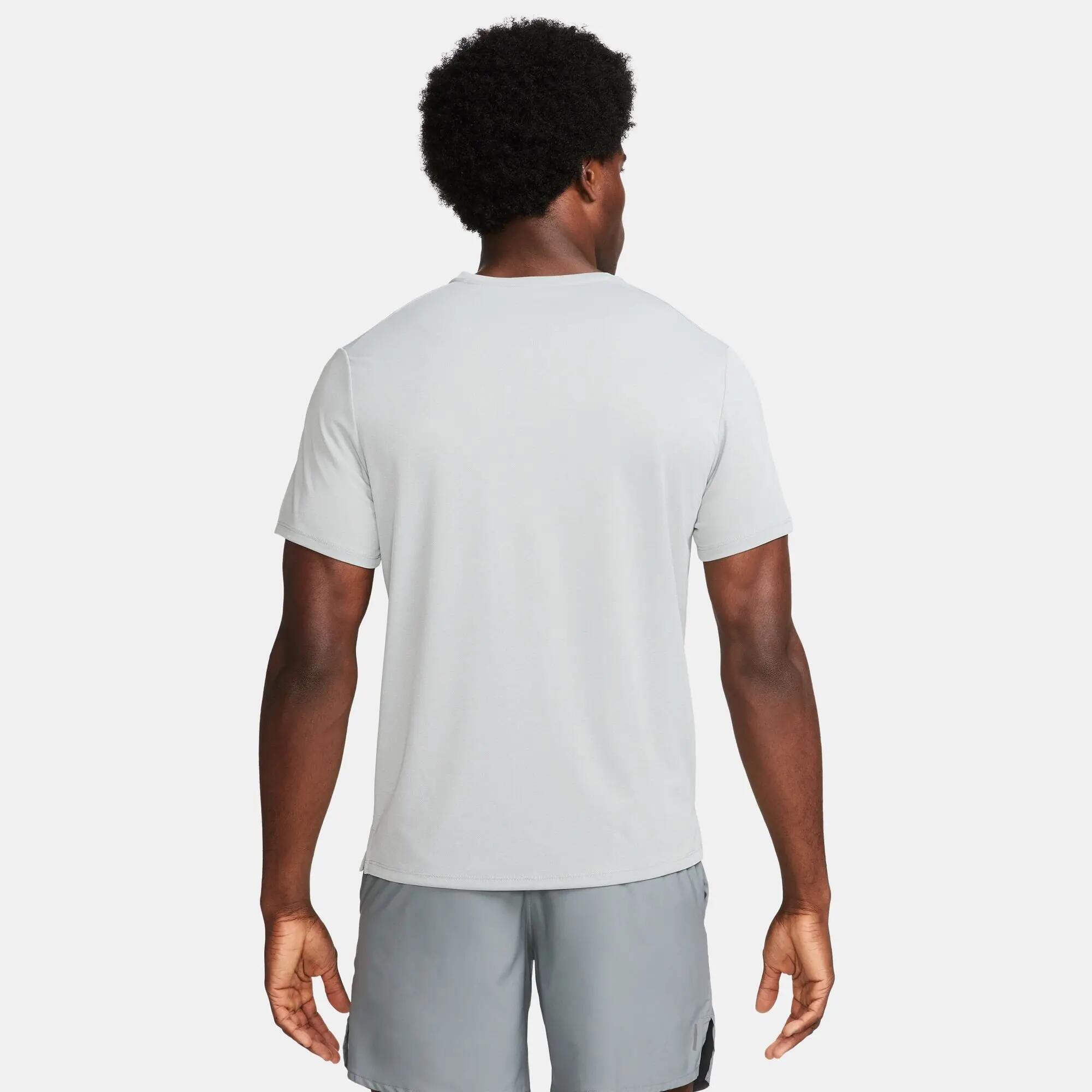 Nike Herren Laufshirt Dri-FIT Run Division Miler DV9315  2/2