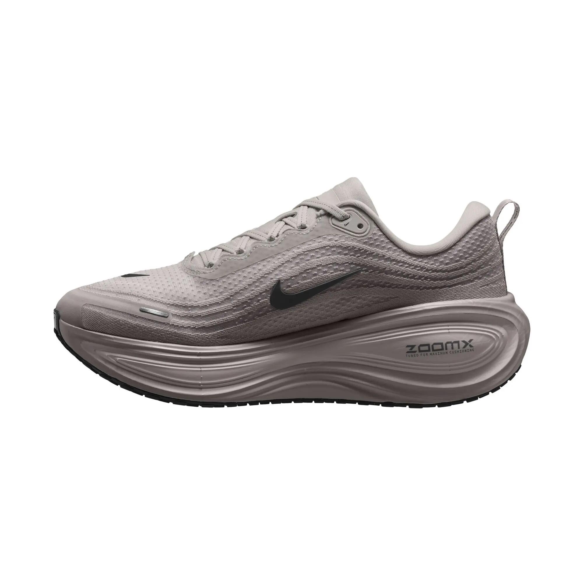 Nike Vomero Plus College Grey Light Iron Ore Gum 2/6