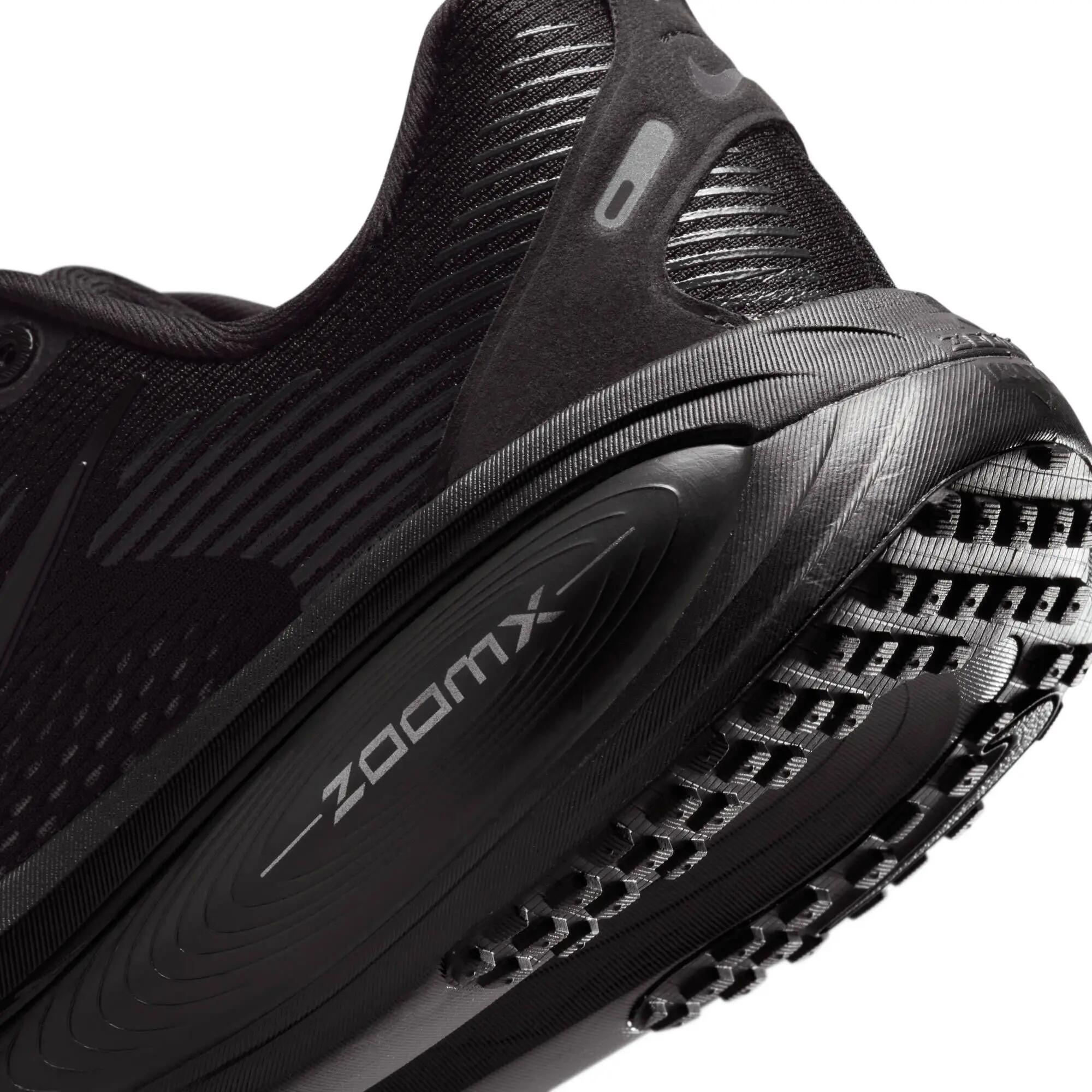 Nike W Nike Vomero 18 - black/black-dk smoke grey-lt smoke 5/6