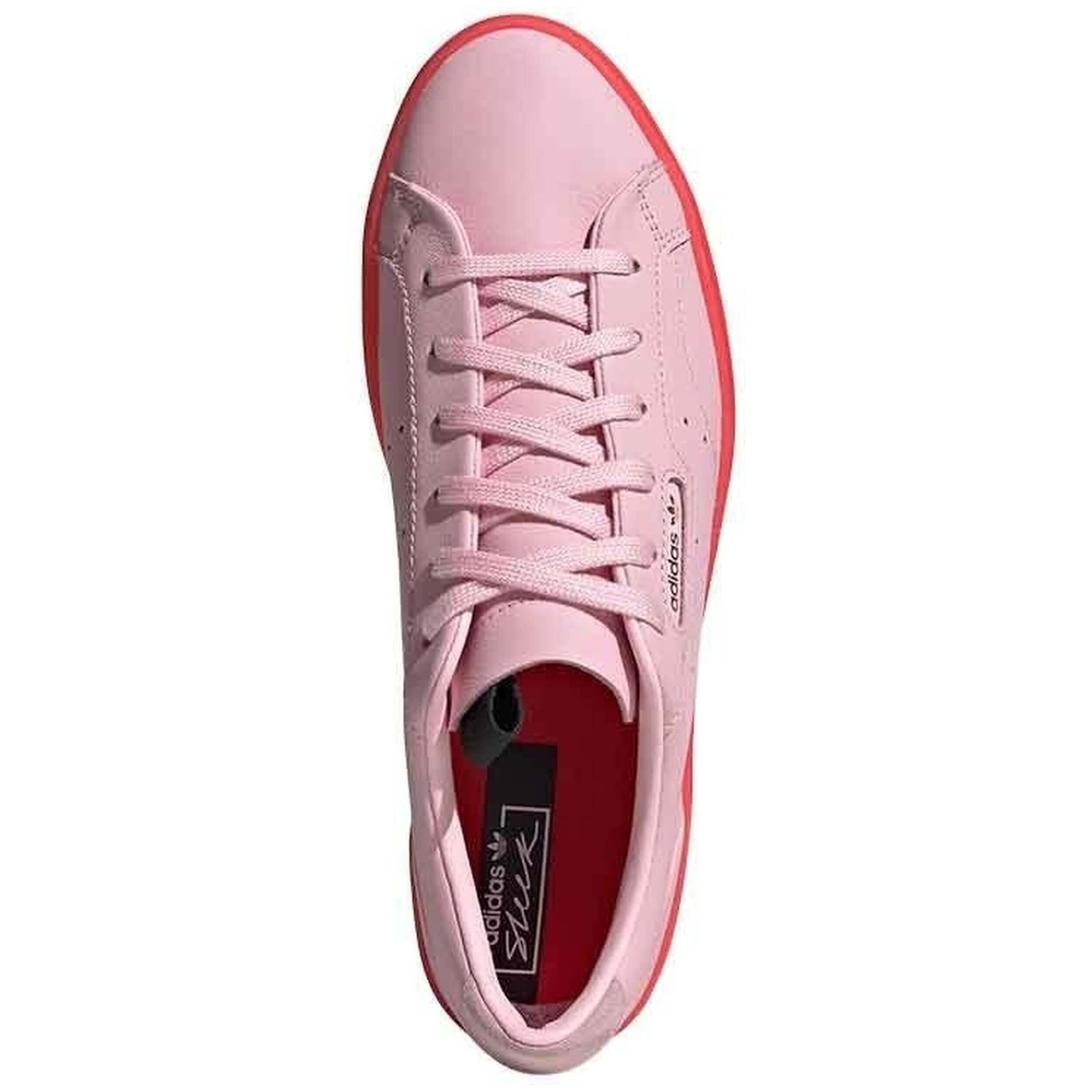 Baskets Adidas modèle BD7475 pour femmes 3/5