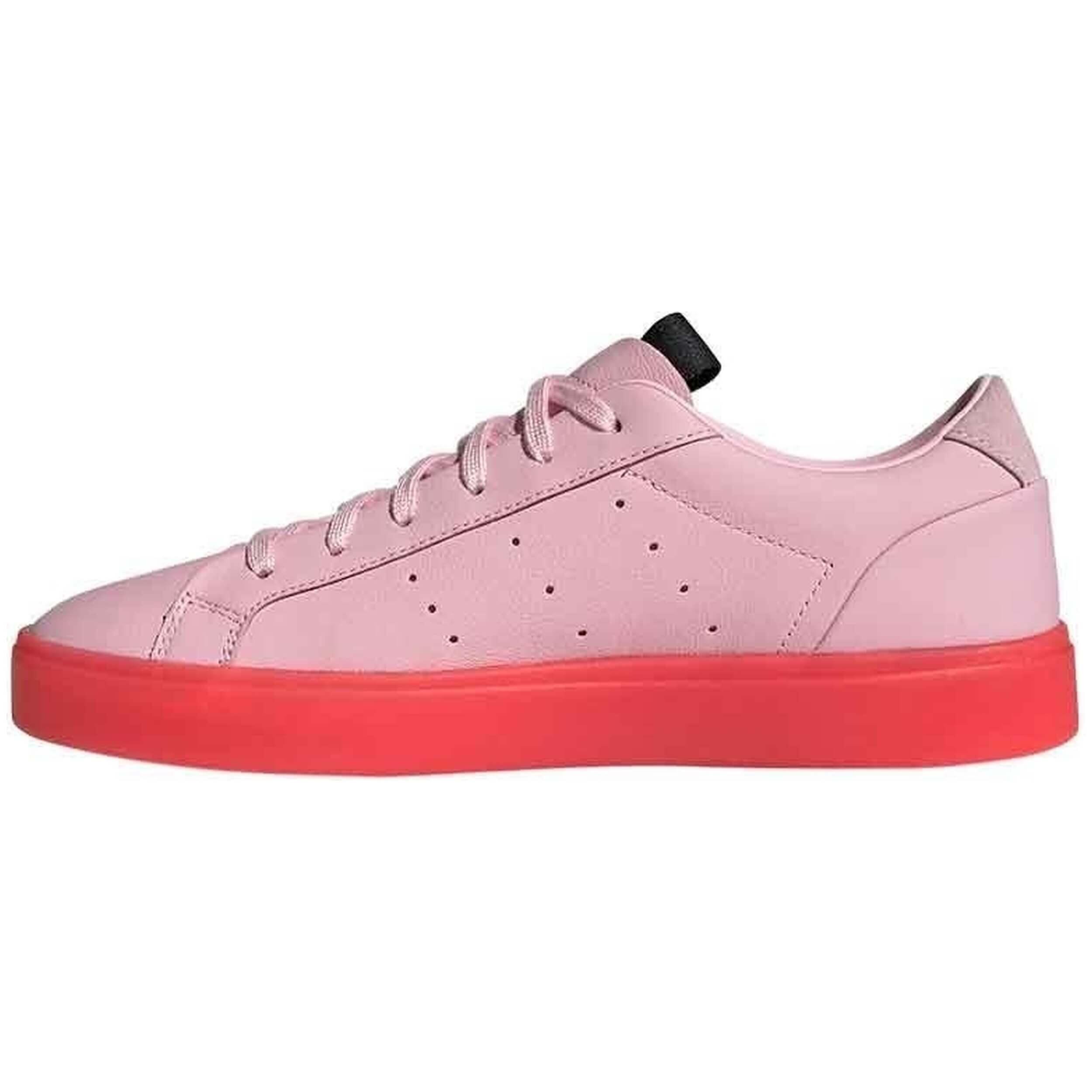 Baskets Adidas modèle BD7475 pour femmes 2/5