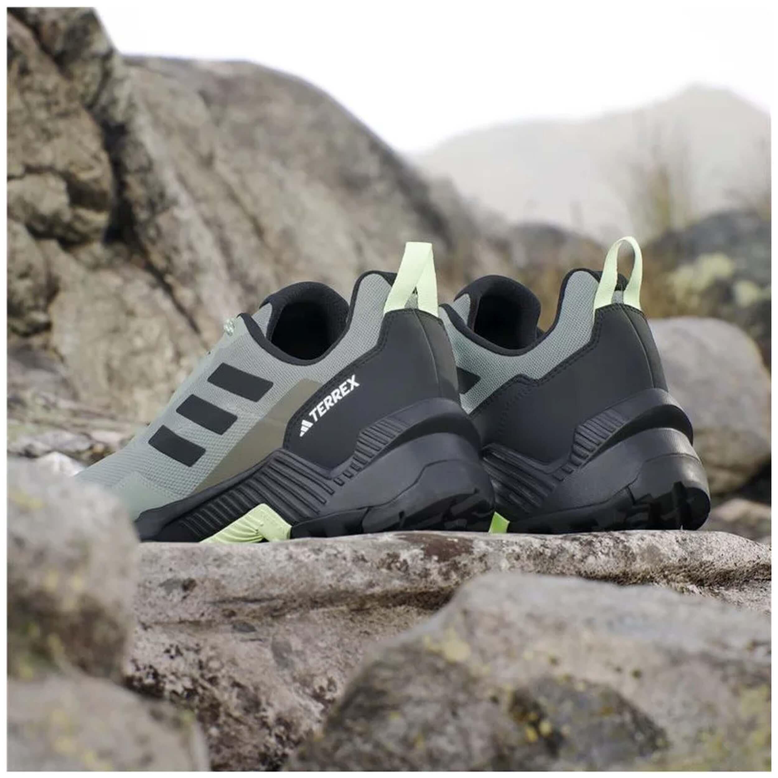 Baskets Adidas modèle IE2591 pour homme 5/5