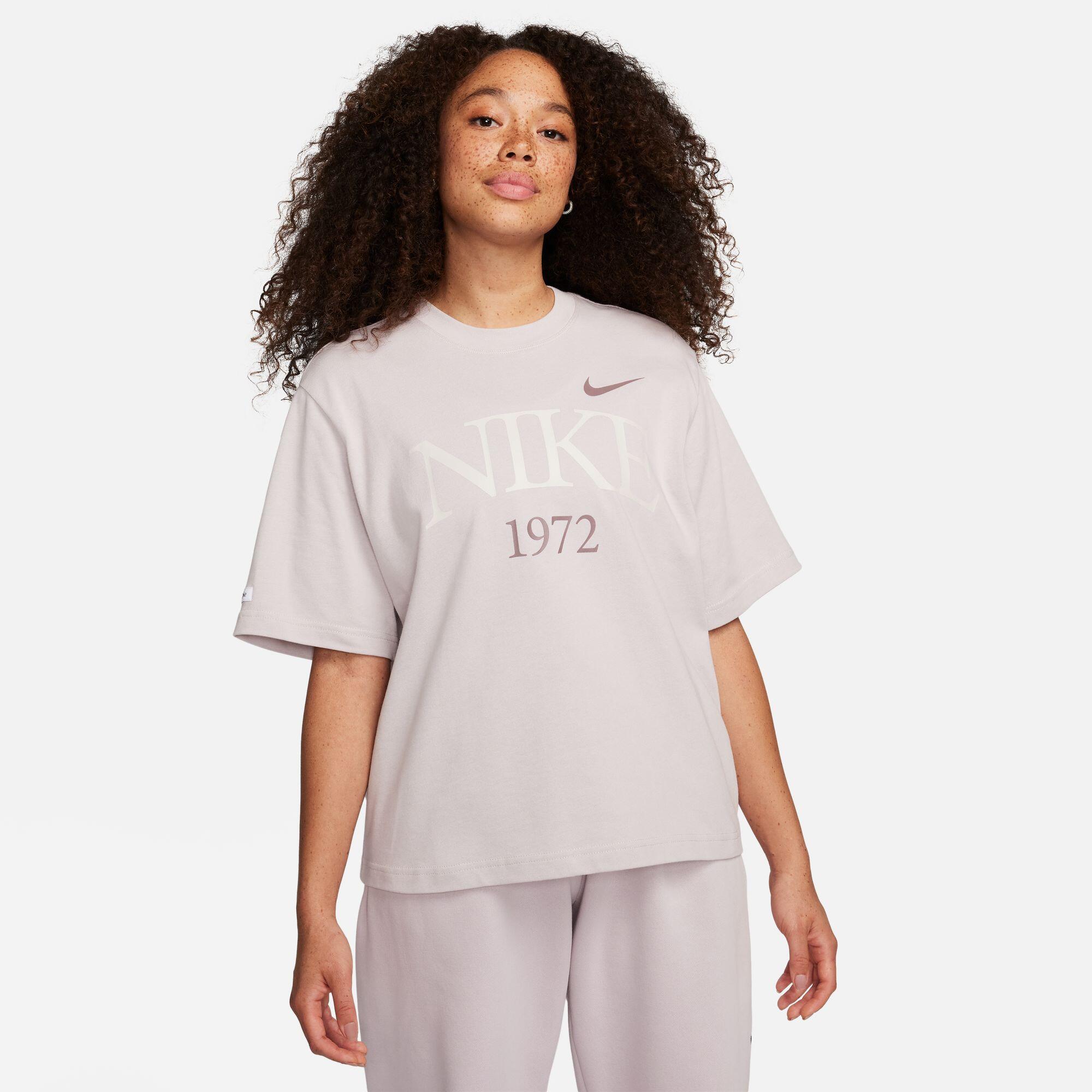T-Shirt Femmes Nike Tee Classics Boxy violet 1/3
