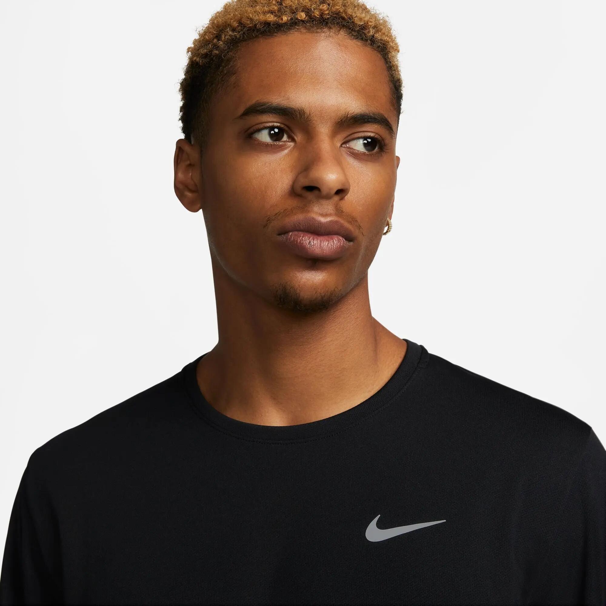 Nike Herren Laufoberteil Miler Dri-FIT UV Lo FB7070 3/3