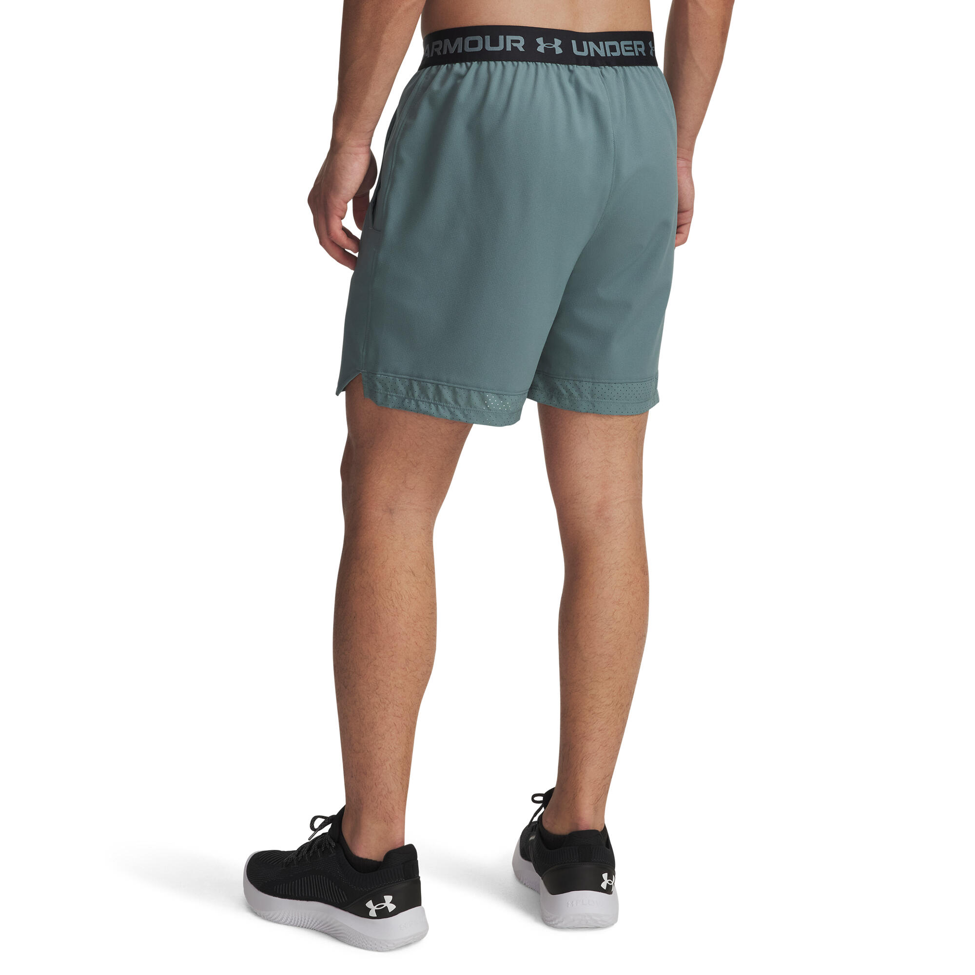Under Armour Herren Shorts Vanish Woven 6in Shorts 1373718 2/4