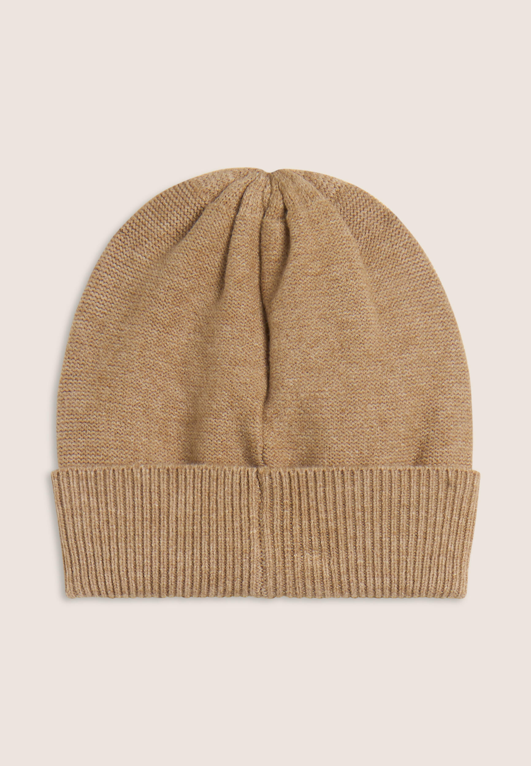 Bonnet tricoté avec motif tressé décoratif 2/3