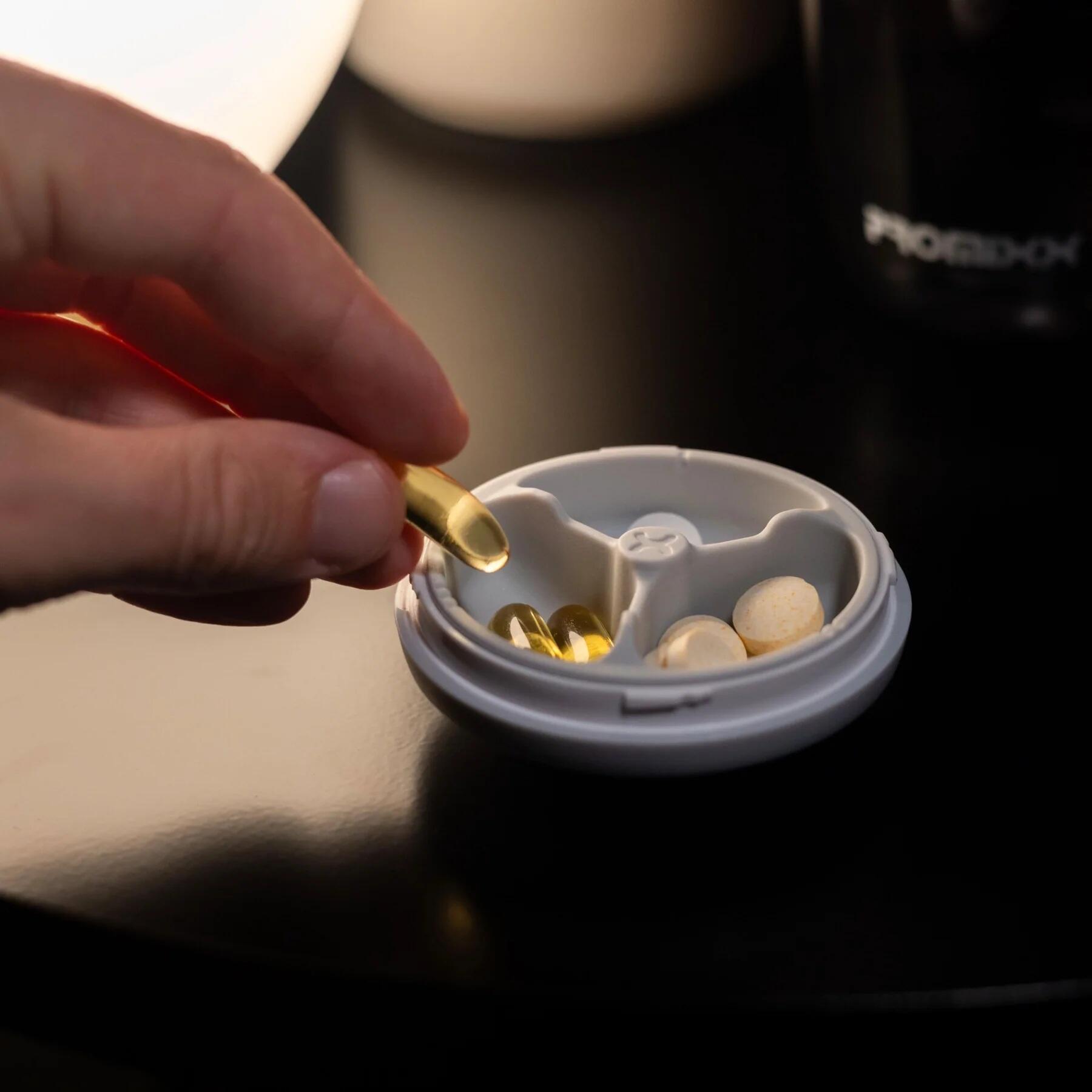 Promixx CORE Daily Vitamin & Supplement Case