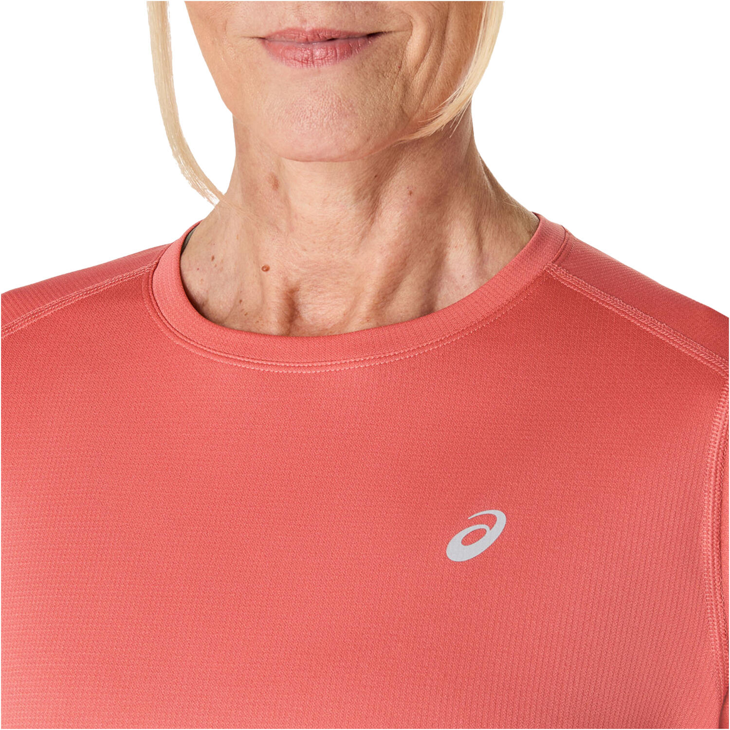T-shirt à manches longues Asics modèle 2012D181-701 pour femmes 4/4