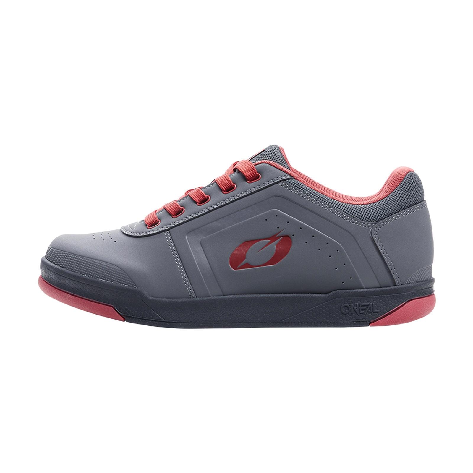 PINNED FLAT Sapatos de Pedal cinza/vermelho 43 3/4