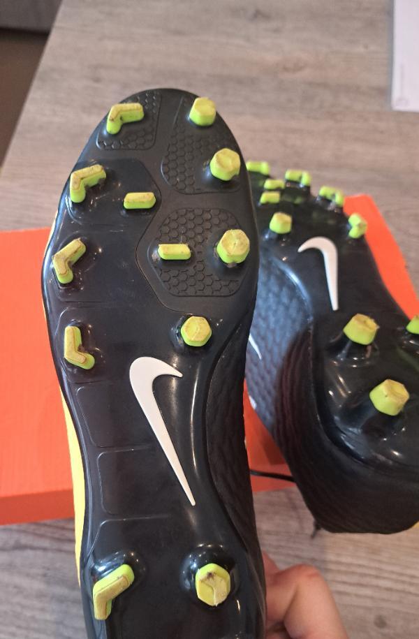 Entre Particuliers - Chaussures de foot 4/4