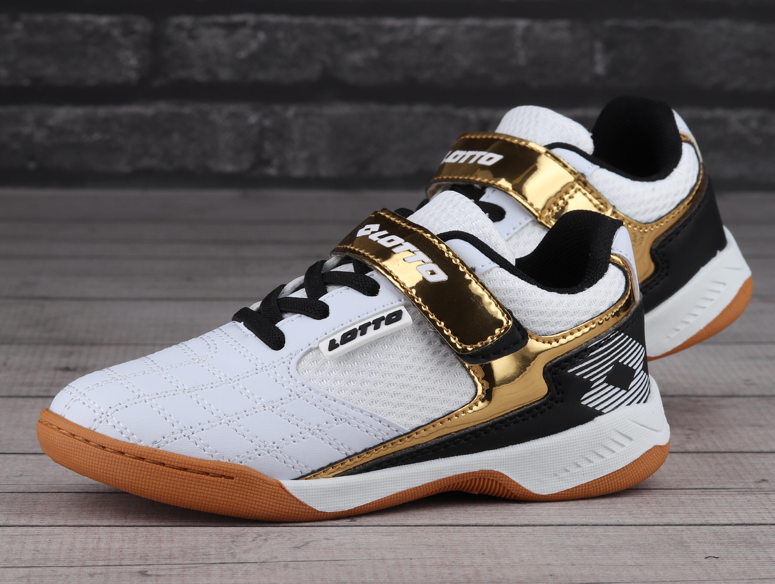 Buty dziecięce sportowe na halę Lotto FLITTER K 3/7