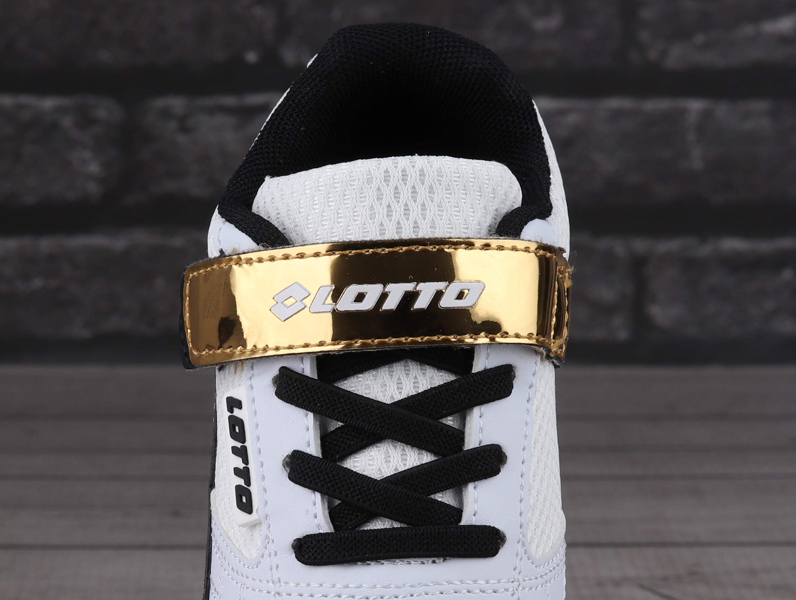 Buty dziecięce sportowe na halę Lotto FLITTER K 6/7