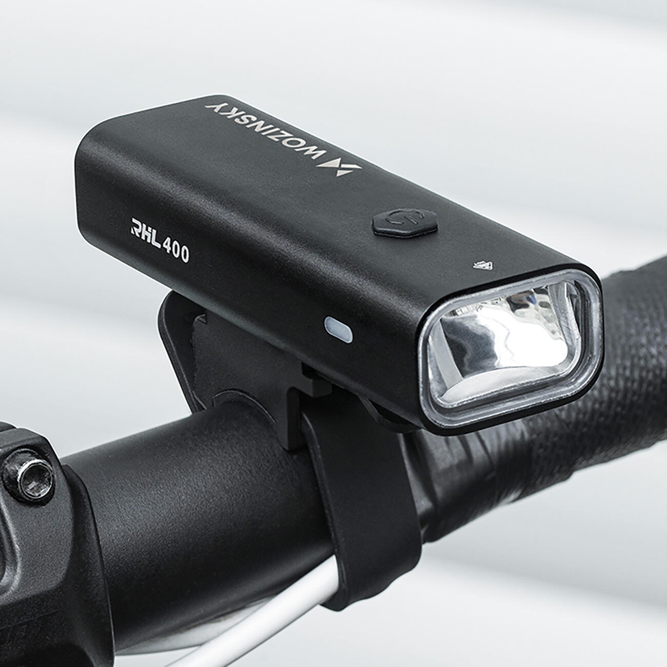 Sada cyklistických světel Wozinsky WSBLB2, přední (400 lm) a zadní USB-C - černá 4/7