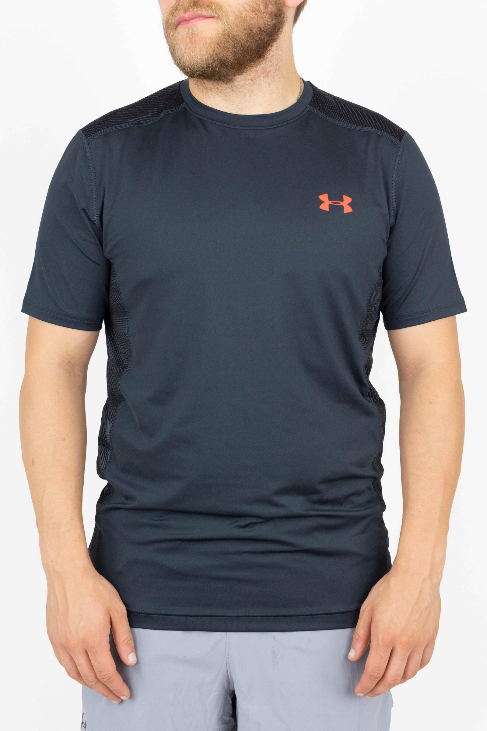 UNDER ARMOUR picture