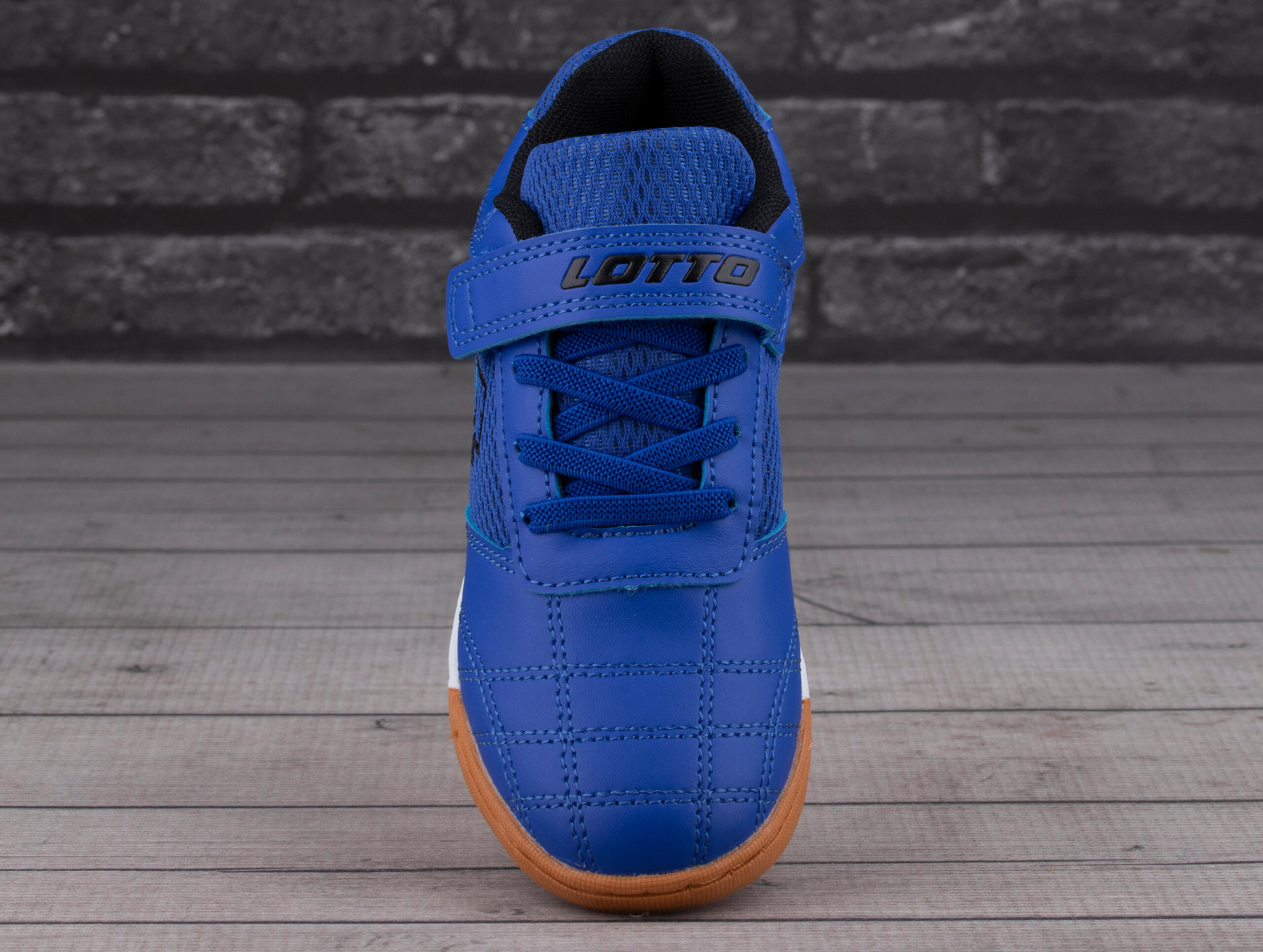 LOTTO Whizzer K chaussures enfant football, modèle bas à lacets 6/7