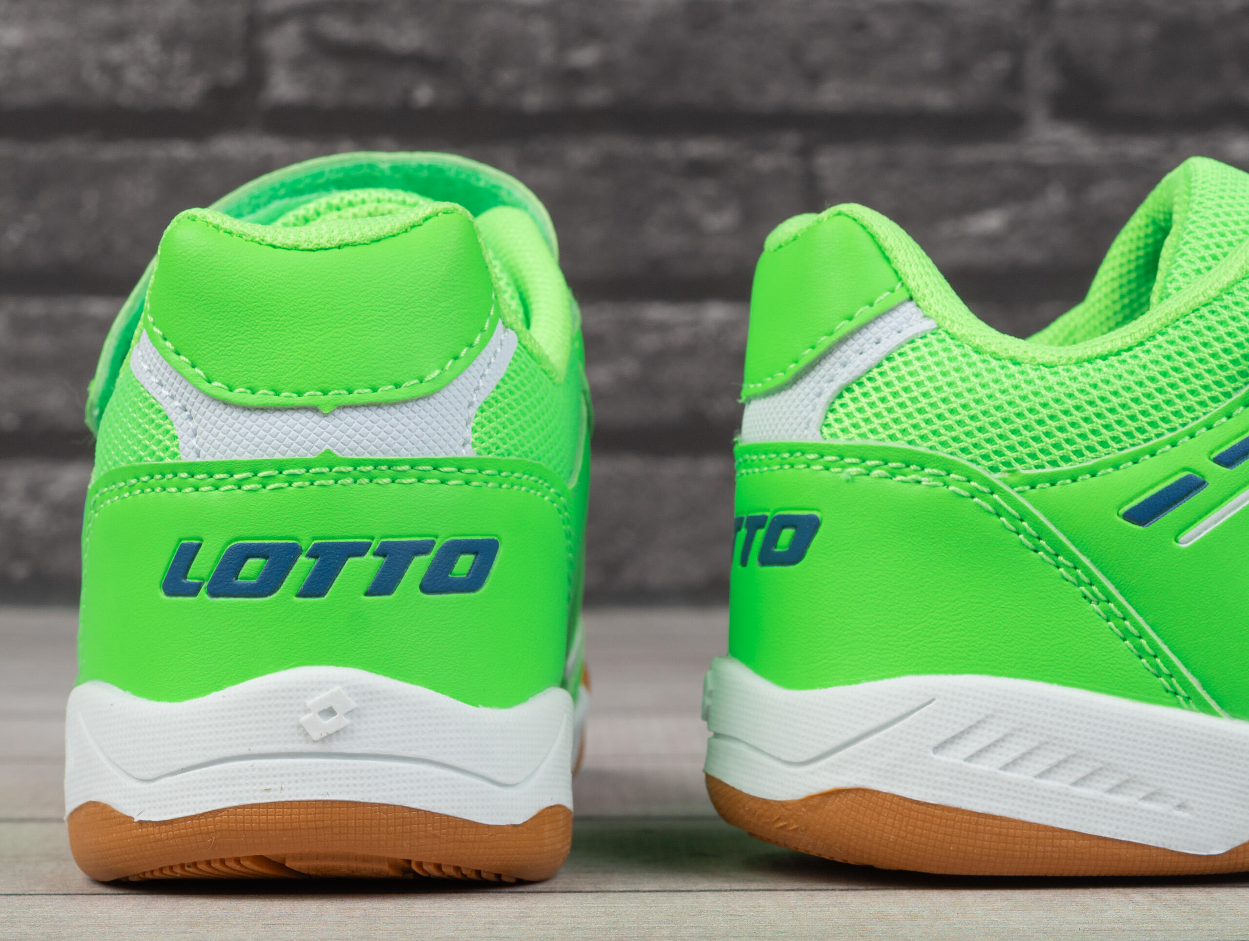 Buty dziecięce sportowe  Lotto SOCCERA 4/7