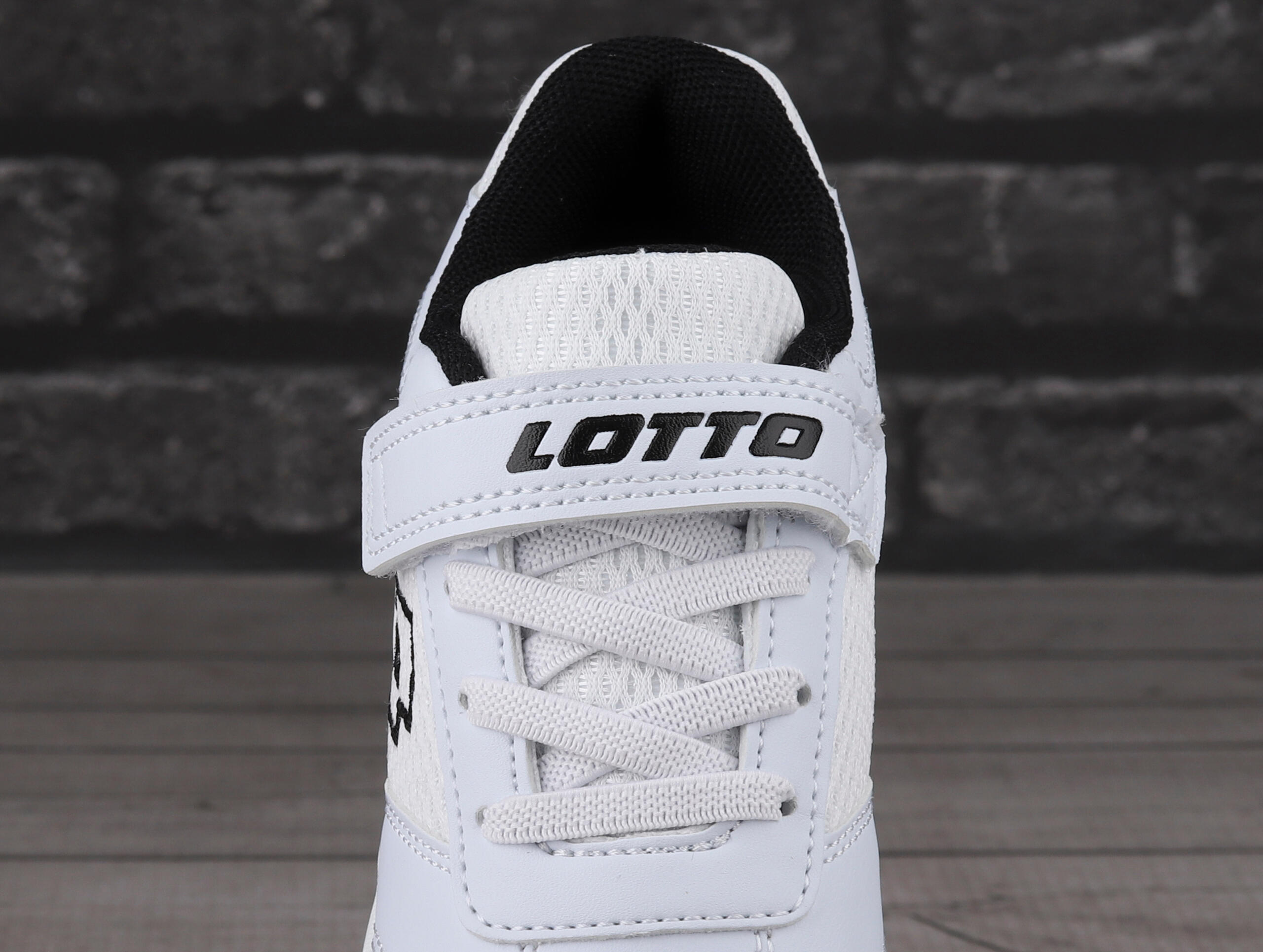 Buty dziecięce sportowe Lotto WHIZZER K 6/7