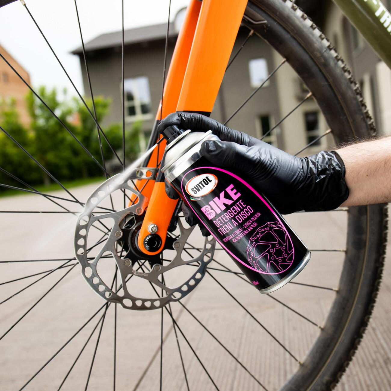 Środek do czyszczenia tarcz hamulcowych DISC BRAKE DETERGENT SVITOL 2/4