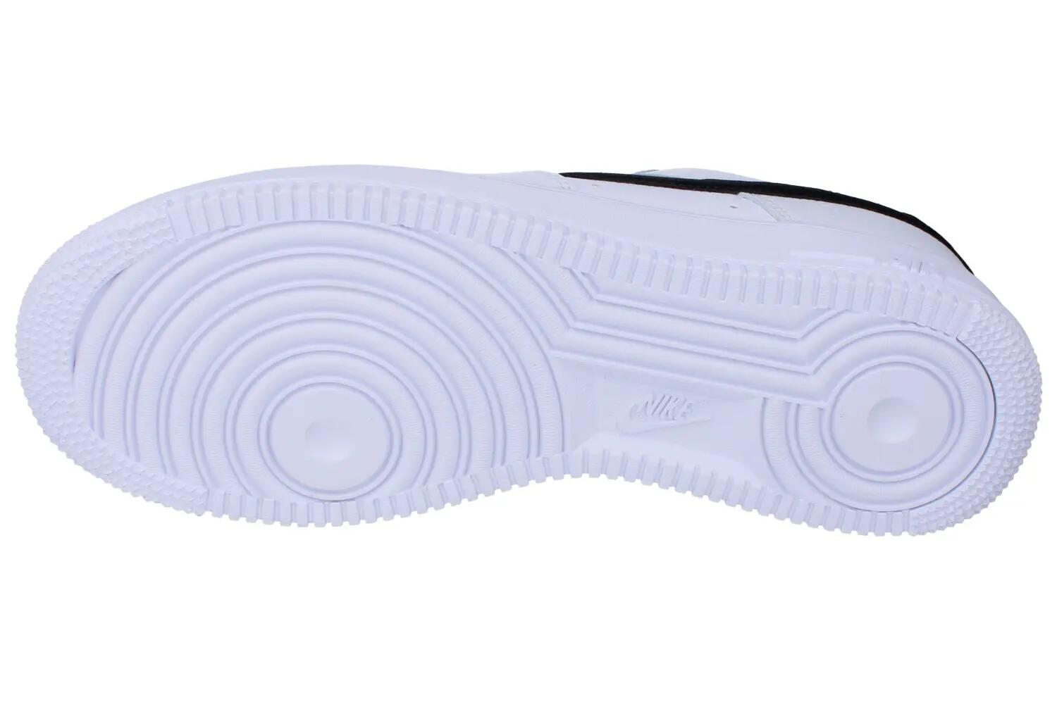 Nike Air Force 1 07 Mens Trainers 5/6