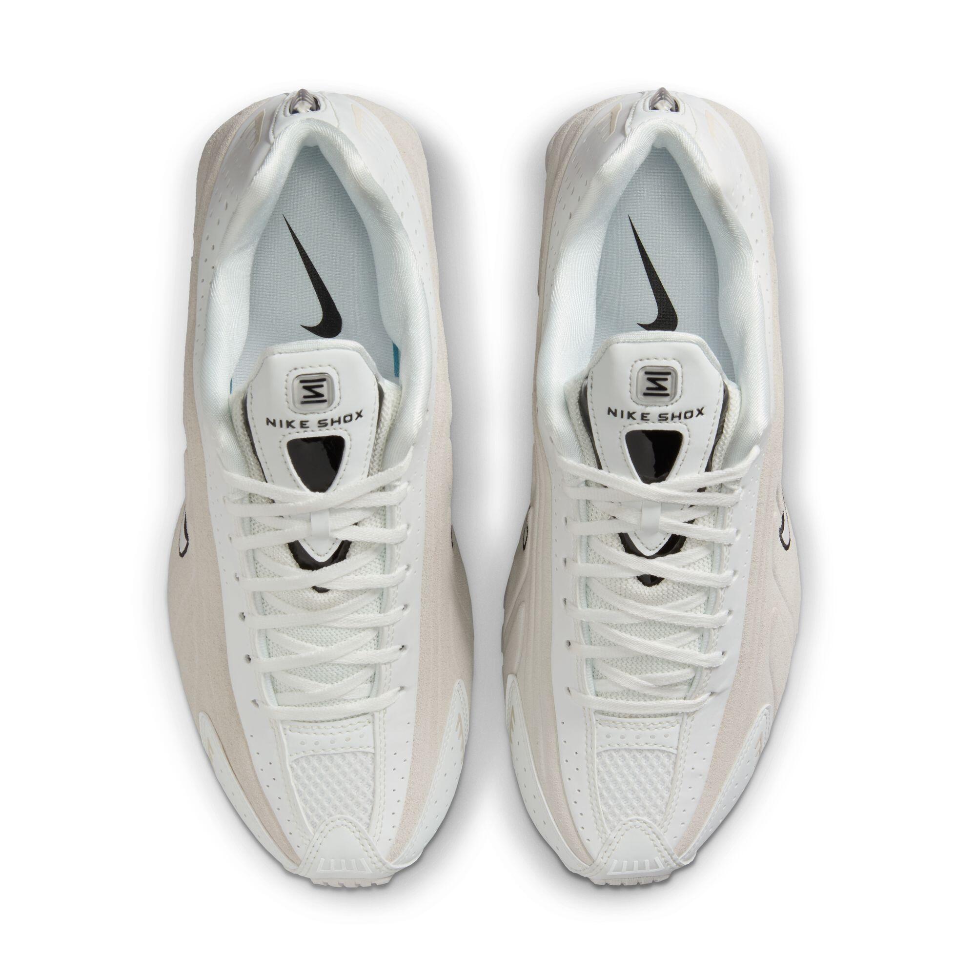 Nike Shox R4 White Black Suede 3/7
