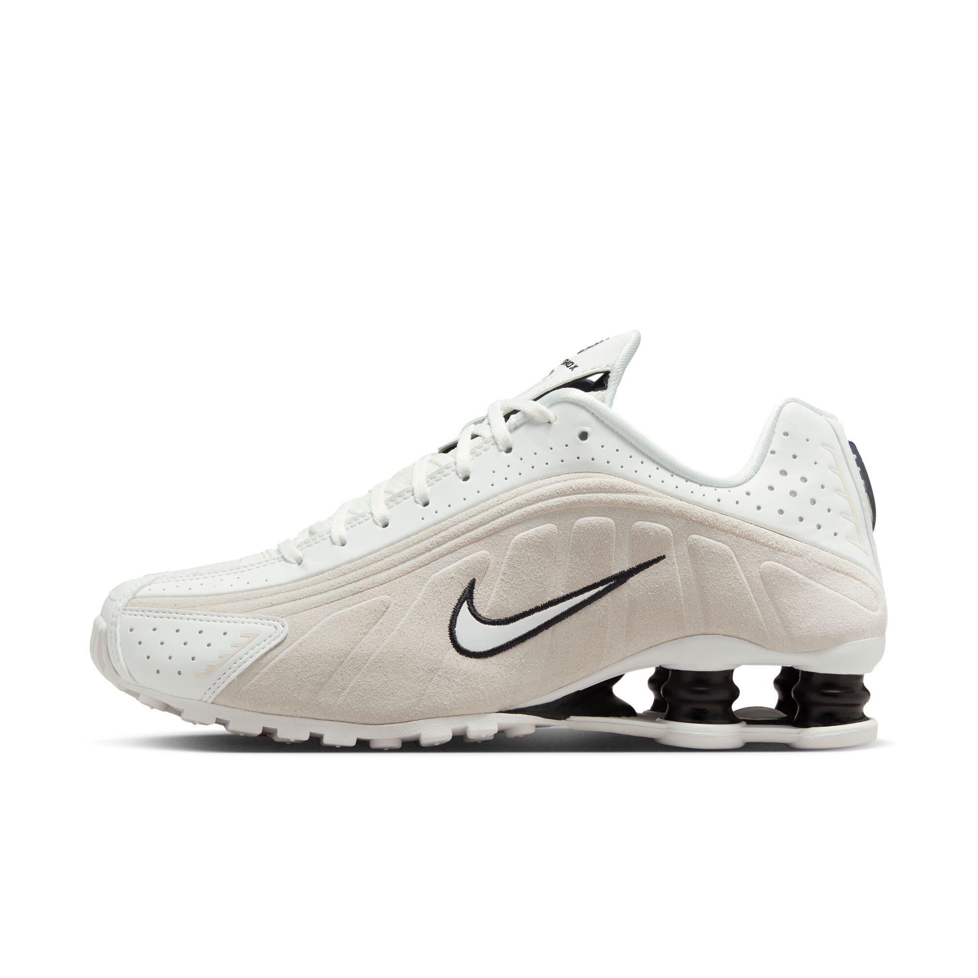 Nike Shox R4 White Black Suede 4/7