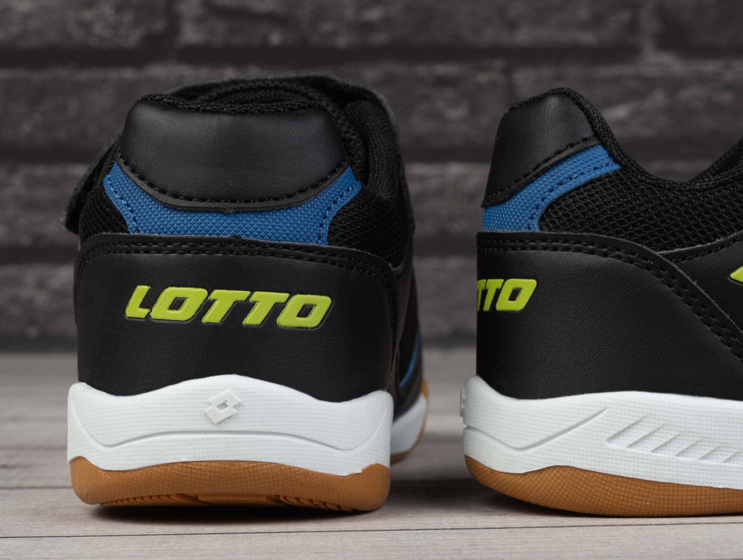 Buty dziecięce sportowe Lotto SOCCERA 4/7