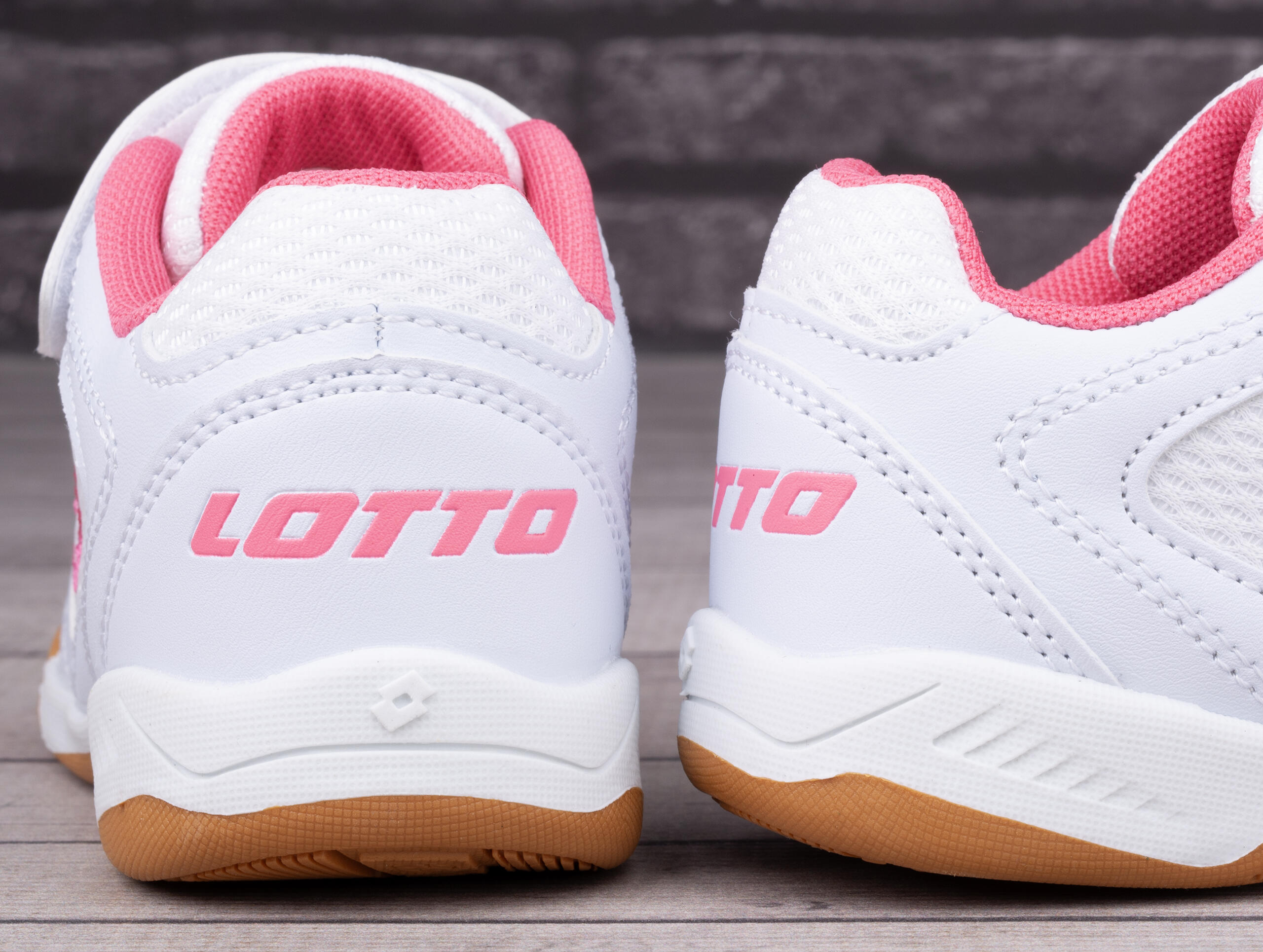 Buty dzieciece sportowe Lotto WHIZZER K 4/7