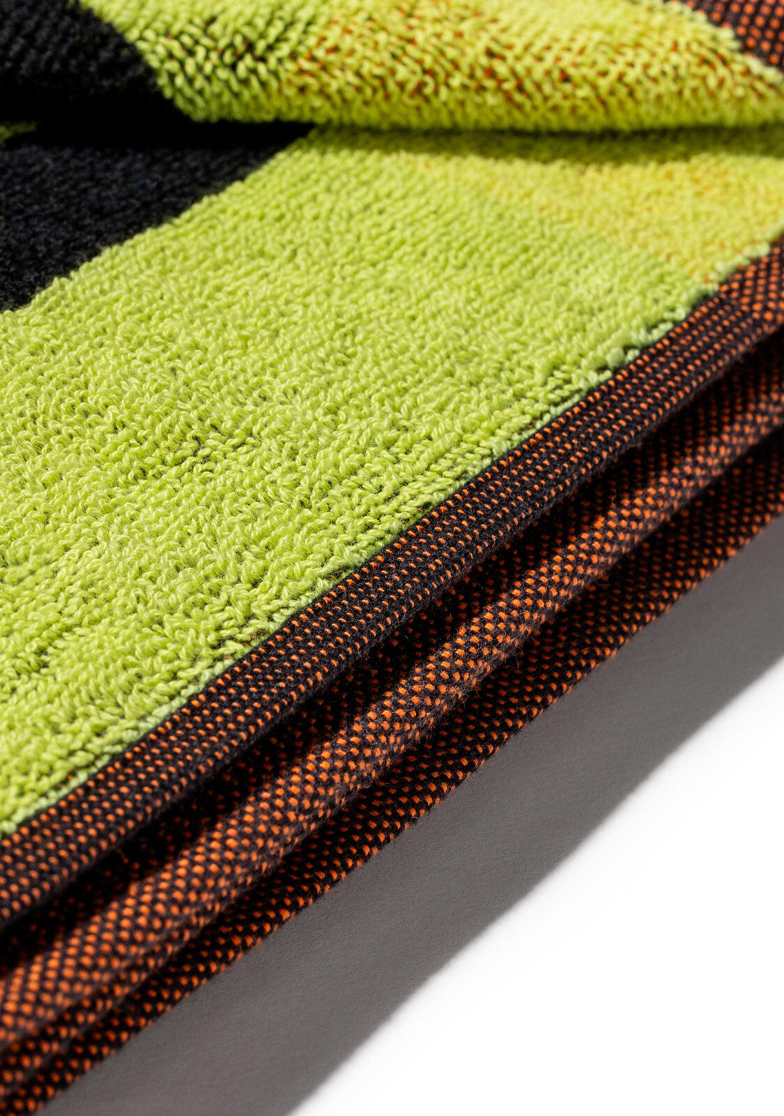Toalla Summer Club Jacquard Beach Towel Negro / Naranja D.Franklin 3/3
