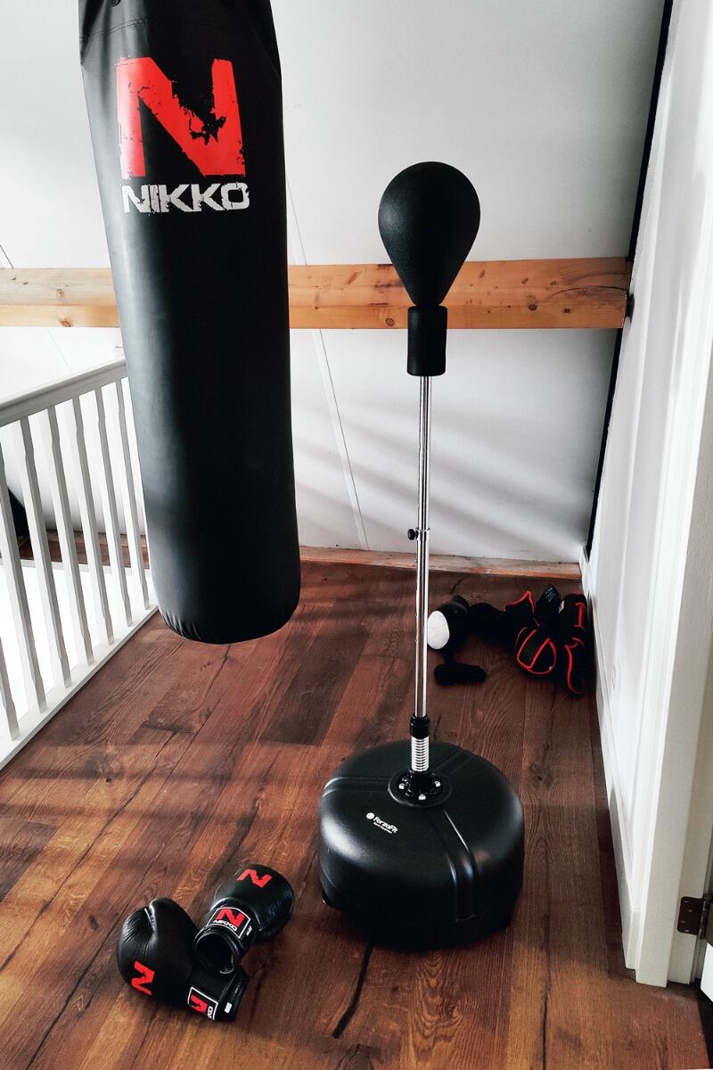 Saco de boxeo IVOL con soporte - Ajustable de 120 a 160 cm 5/7