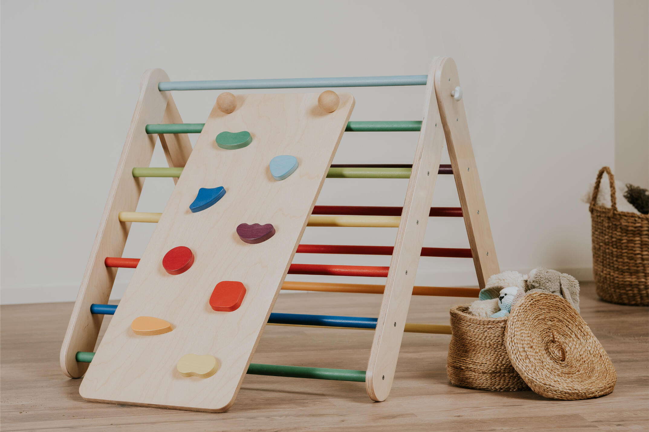 Ensemble de mur suédois et Triangle de grimpe 2-en-1  Montessori,  Coloré 4/8