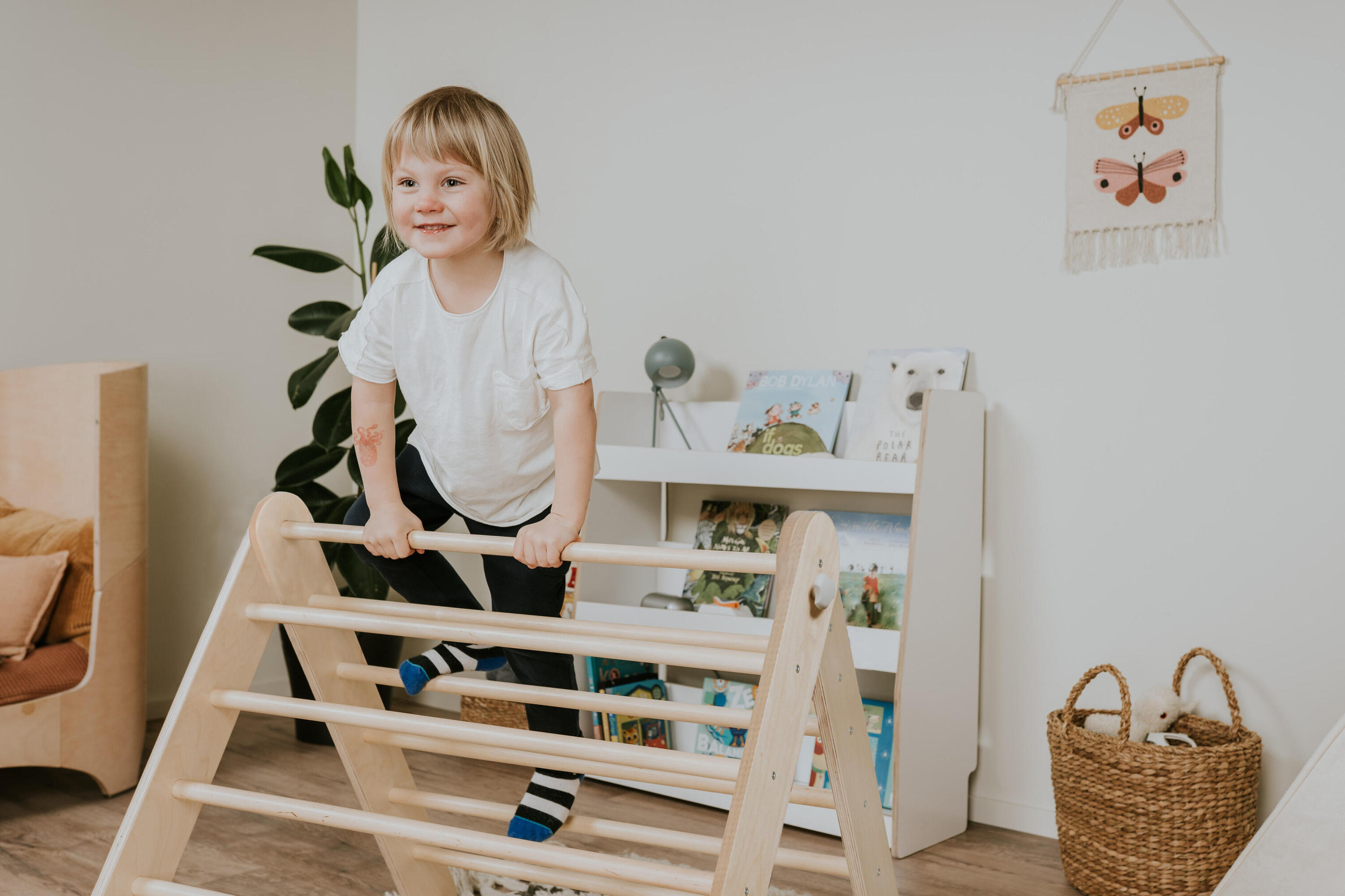 Ensemble de mur suédois et Triangle de grimpe 2-en-1, Montessori, Bois naturel 2/8