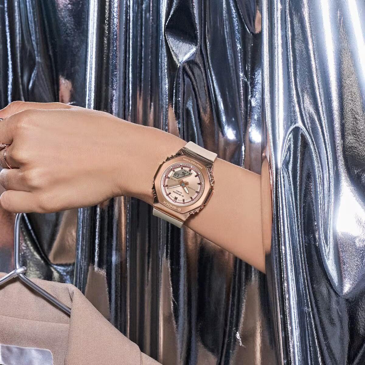 Casio GM-S2110PG-4AER, Quartz, 40mm, 20ATM 3/5