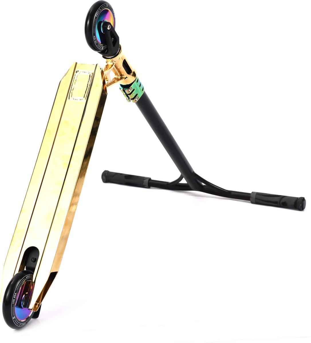 Suotu Stuntstep Ultra Pro Zwart/Goud/NEO 2/8